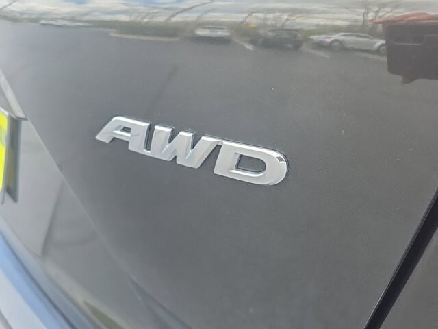 2018 Honda CR-V in Marysville, OH 43040 - 18127797 8