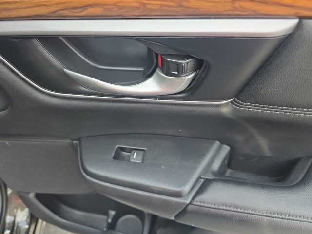 2018 Honda CR-V in Marysville, OH 43040 - 18127797 40