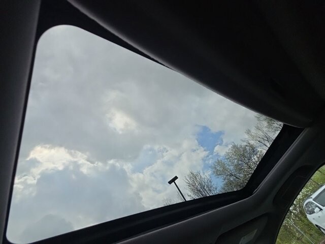 2018 Honda CR-V in Marysville, OH 43040 - 18127797 23