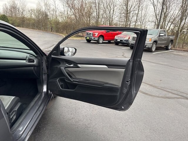 2018 Honda Civic in Marysville, OH 43040 - 18127799 32