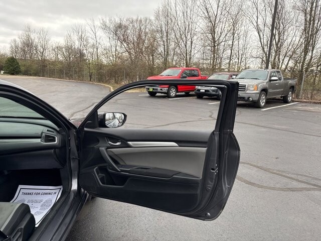 2018 Honda Civic in Marysville, OH 43040 - 18127799 30