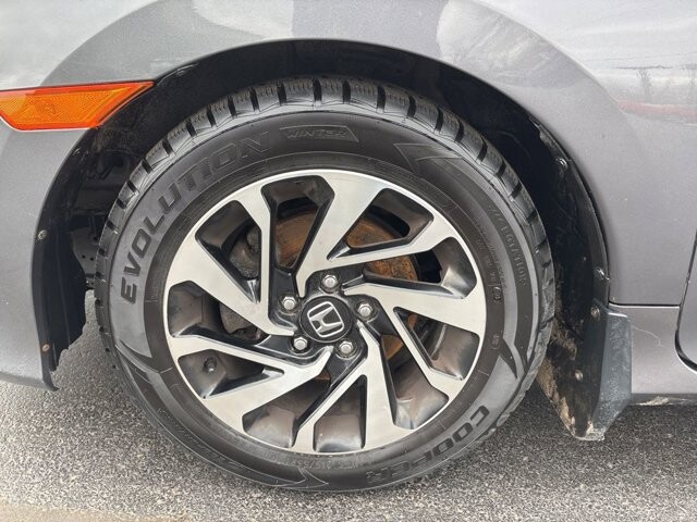 2018 Honda Civic in Marysville, OH 43040 - 18127799 11