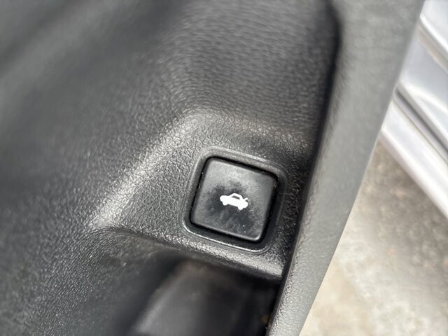 2018 Honda Civic in Marysville, OH 43040 - 18127799 28