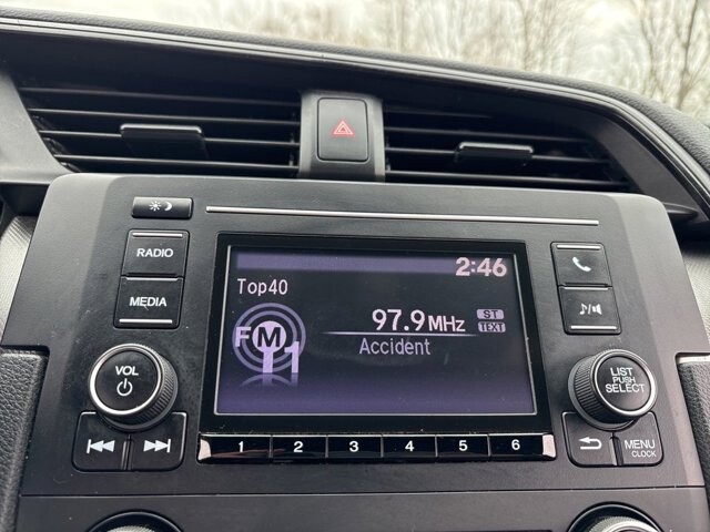 2018 Honda Civic in Marysville, OH 43040 - 18127799 22