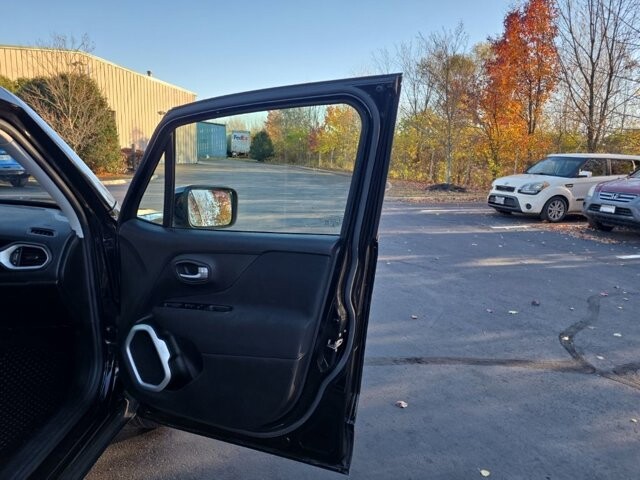 2019 Jeep Renegade in Marysville, OH 43040 - 18127802 93