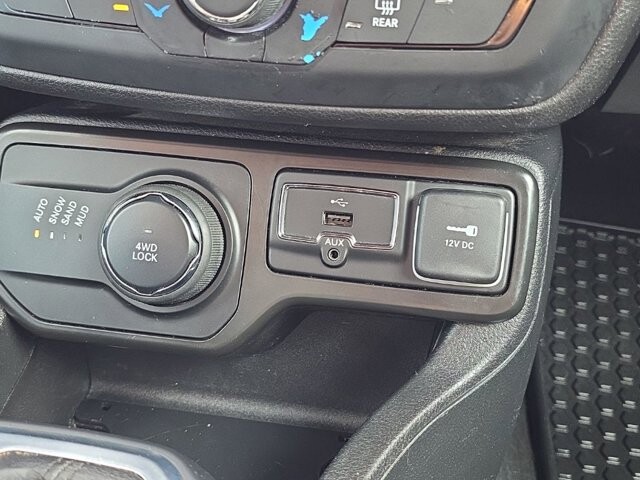 2019 Jeep Renegade in Marysville, OH 43040 - 18127802 28