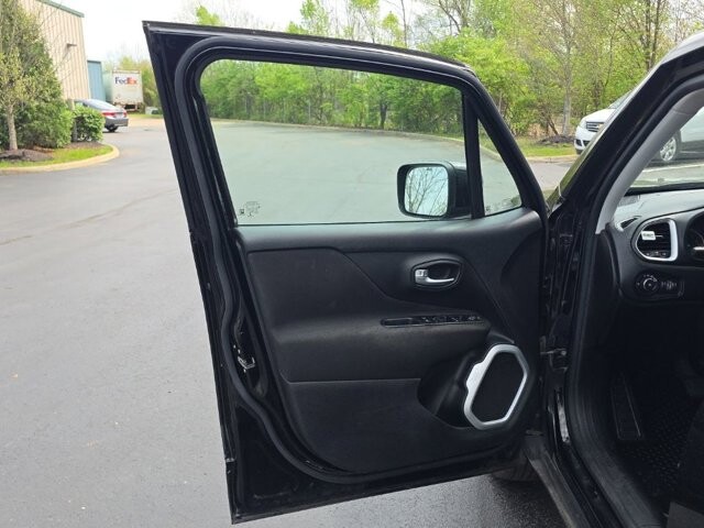 2019 Jeep Renegade in Marysville, OH 43040 - 18127802 14