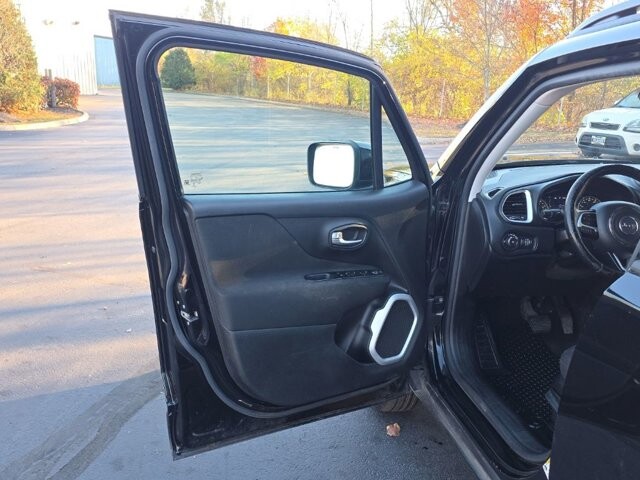 2019 Jeep Renegade in Marysville, OH 43040 - 18127802 64