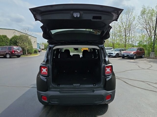 2019 Jeep Renegade in Marysville, OH 43040 - 18127802 35