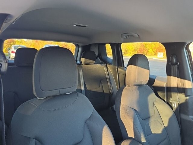 2019 Jeep Renegade in Marysville, OH 43040 - 18127802 96