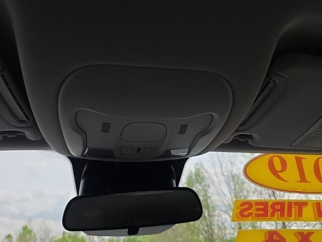 2019 Jeep Renegade in Marysville, OH 43040 - 18127802 23