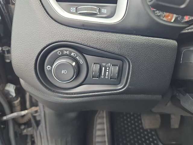 2019 Jeep Renegade in Marysville, OH 43040 - 18127802 18