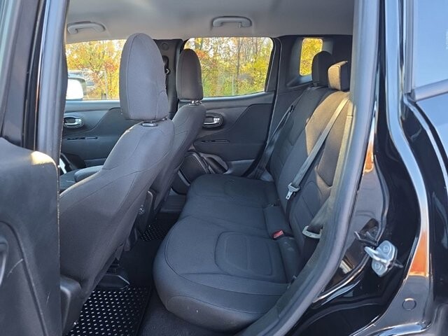 2019 Jeep Renegade in Marysville, OH 43040 - 18127802 87