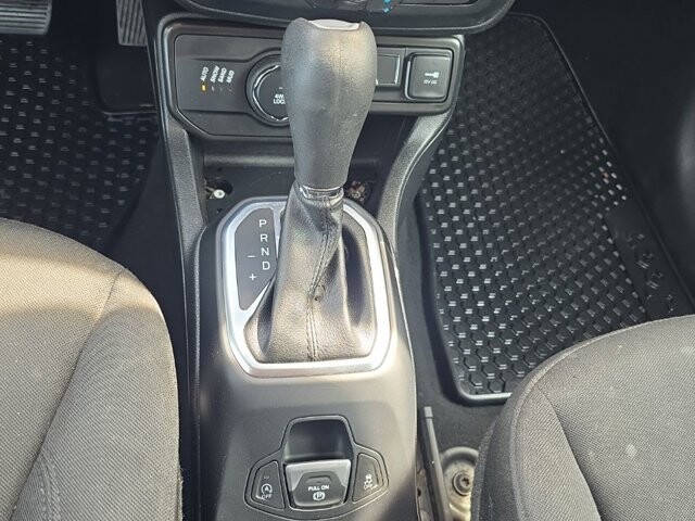 2019 Jeep Renegade in Marysville, OH 43040 - 18127802 29