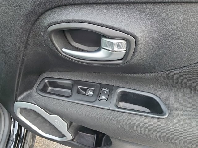 2019 Jeep Renegade in Marysville, OH 43040 - 18127802 41