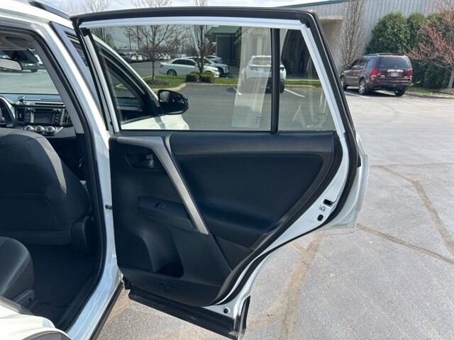 2017 Toyota RAV4 in Marysville, OH 43040 - 18127803 32