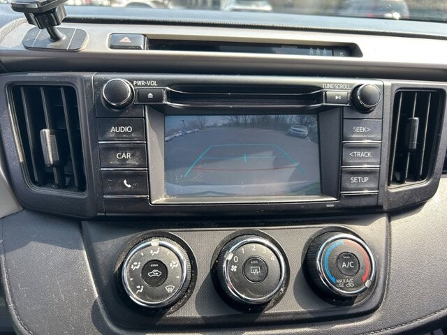 2017 Toyota RAV4 in Marysville, OH 43040 - 18127803 22