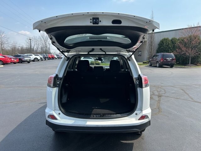 2017 Toyota RAV4 in Marysville, OH 43040 - 18127803 28