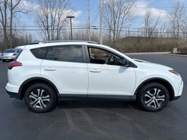2017 Toyota RAV4 in Marysville, OH 43040 - 18127803 10