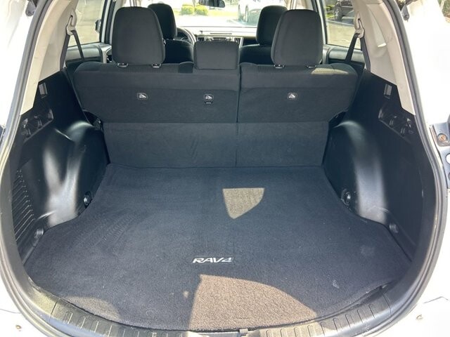 2017 Toyota RAV4 in Marysville, OH 43040 - 18127803 29