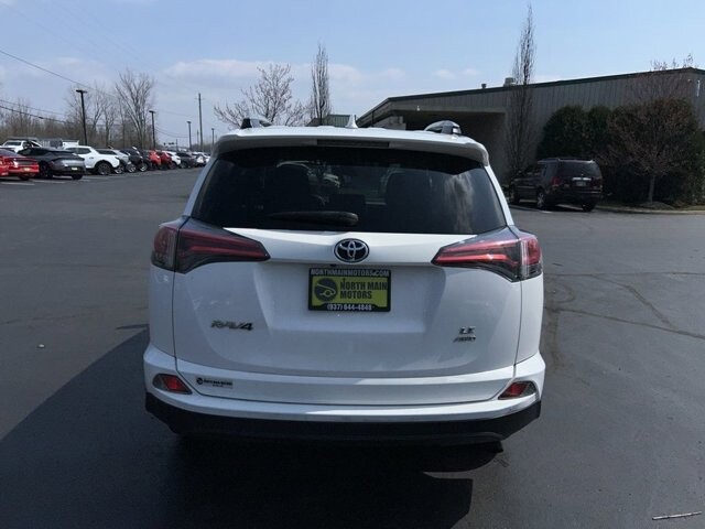 2017 Toyota RAV4 in Marysville, OH 43040 - 18127803 6