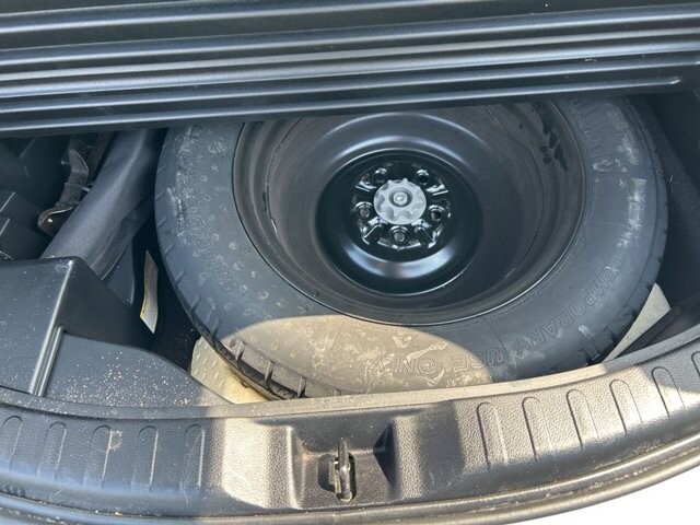 2017 Toyota RAV4 in Marysville, OH 43040 - 18127803 30