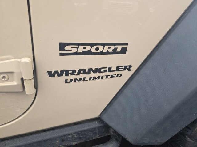 2016 Jeep Wrangler in Marysville, OH 43040 - 18127804 9