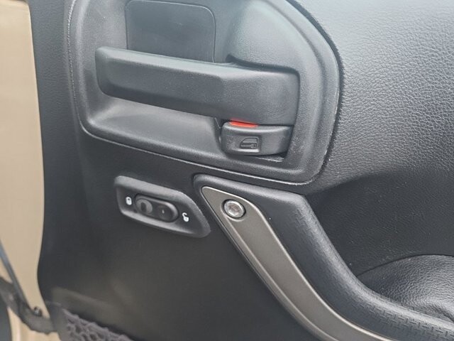 2016 Jeep Wrangler in Marysville, OH 43040 - 18127804 39