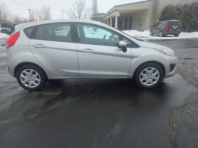 2013 Ford Fiesta in Marysville, OH 43040 - 18127806 8