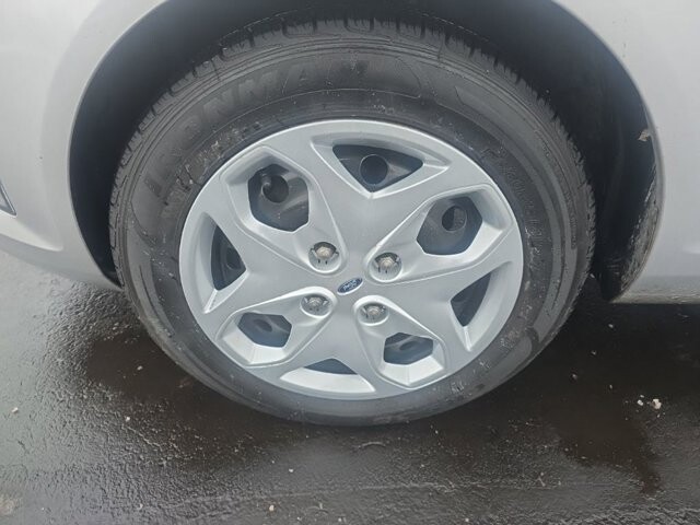 2013 Ford Fiesta in Marysville, OH 43040 - 18127806 9