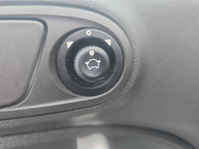 2013 Ford Fiesta in Marysville, OH 43040 - 18127806 12