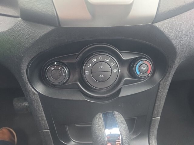 2013 Ford Fiesta in Marysville, OH 43040 - 18127806 22