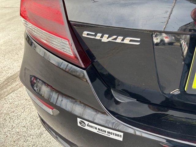 2015 Honda Civic in Marysville, OH 43040 - 18127808 7