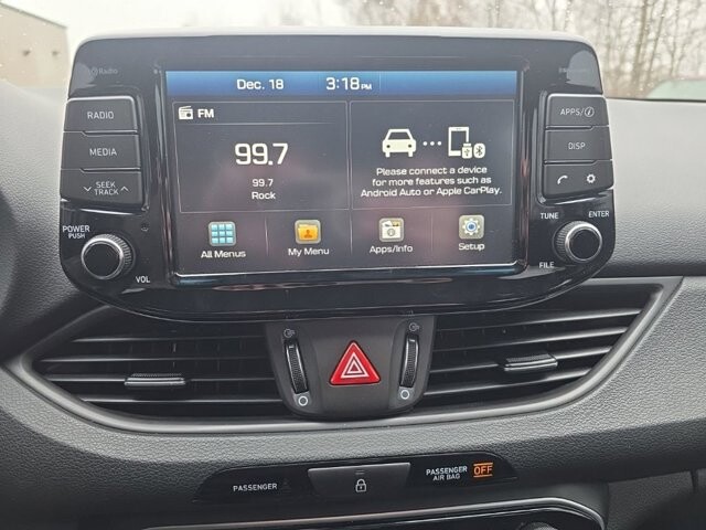 2020 Hyundai Elantra in Marysville, OH 43040 - 18127809 22