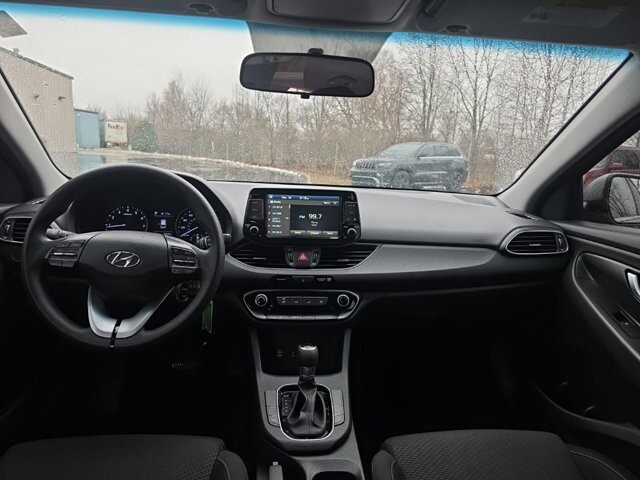 2020 Hyundai Elantra in Marysville, OH 43040 - 18127809 28