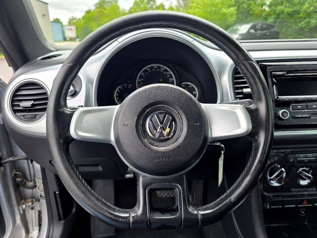 2013 Volkswagen Beetle in Marysville, OH 43040 - 18127810 16