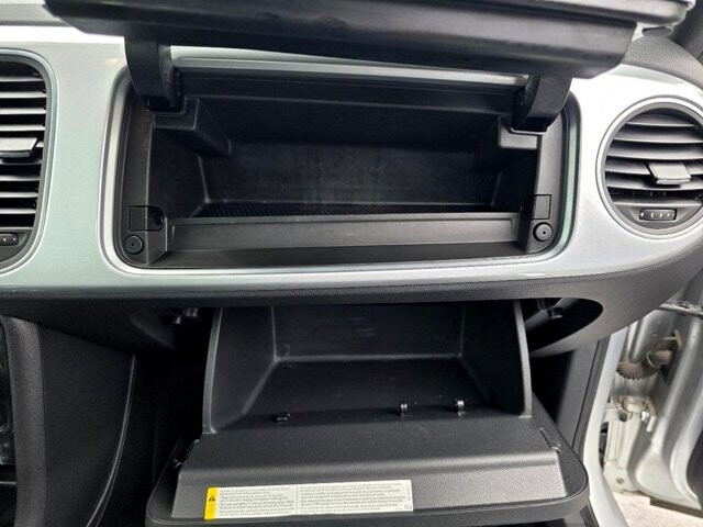 2013 Volkswagen Beetle in Marysville, OH 43040 - 18127810 34