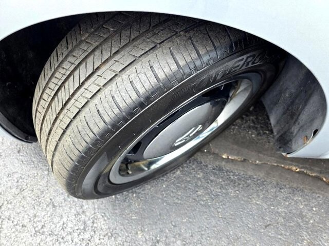 2013 Volkswagen Beetle in Marysville, OH 43040 - 18127810 10