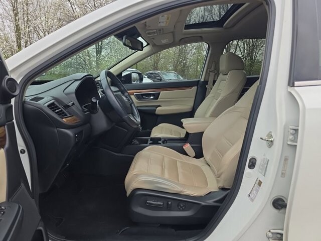 2017 Honda CR-V in Marysville, OH 43040 - 18127812 14