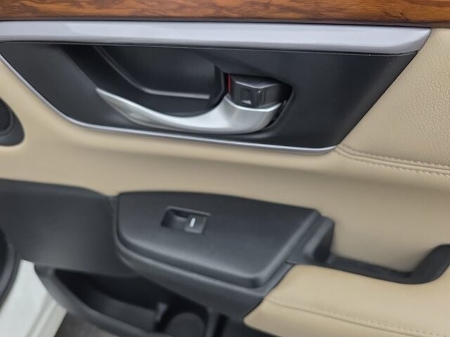 2017 Honda CR-V in Marysville, OH 43040 - 18127812 35