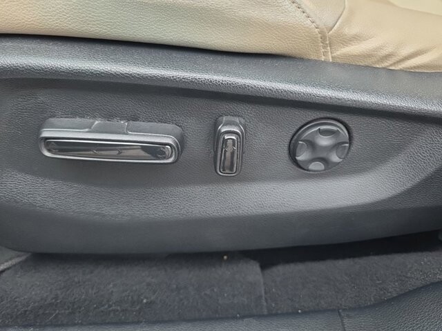 2017 Honda CR-V in Marysville, OH 43040 - 18127812 16