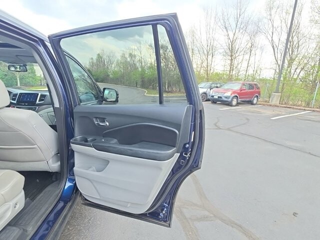 2016 Honda Pilot in Marysville, OH 43040 - 18127816 40