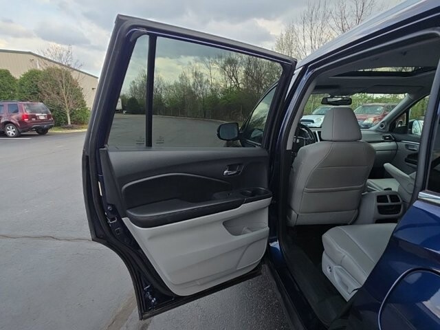 2016 Honda Pilot in Marysville, OH 43040 - 18127816 33