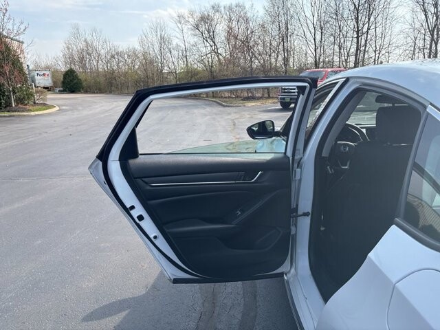 2018 Honda Accord in Marysville, OH 43040 - 18127819 33