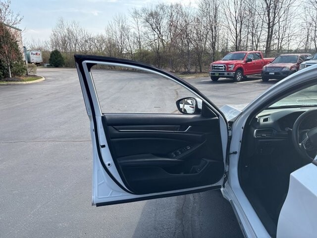 2018 Honda Accord in Marysville, OH 43040 - 18127819 12