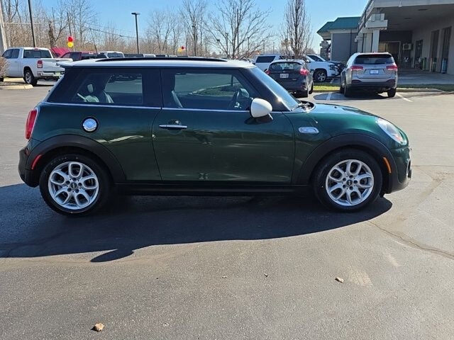2016 MINI Cooper in Marysville, OH 43040 - 18127820 9