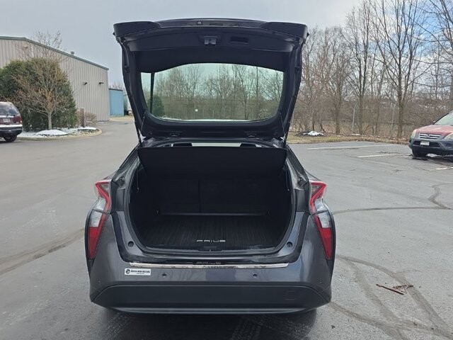 2017 Toyota Prius in Marysville, OH 43040 - 18127821 32