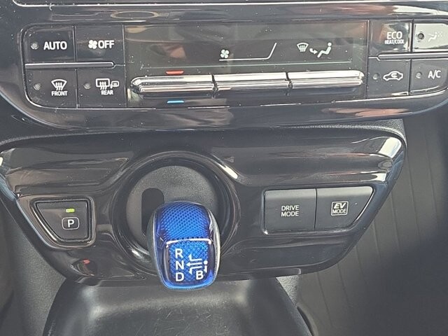 2017 Toyota Prius in Marysville, OH 43040 - 18127821 26