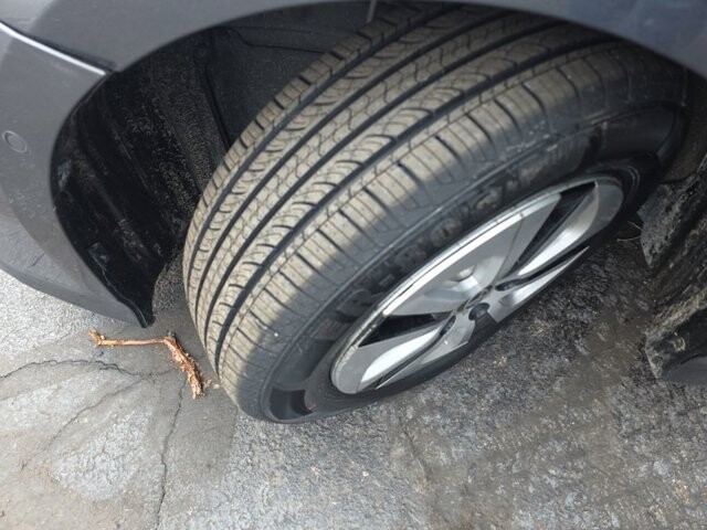 2017 Toyota Prius in Marysville, OH 43040 - 18127821 12