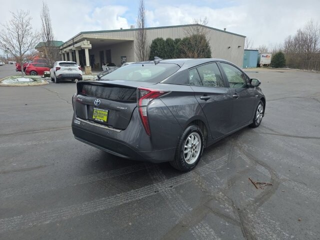 2017 Toyota Prius in Marysville, OH 43040 - 18127821 9